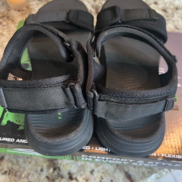 Skechers Go Walk 5 [229003BBK] Men Sandals Shoes Black Size 8 - Picture 6 of 7